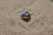 Load image into Gallery viewer, Moonstone Magic Ring US7.75
